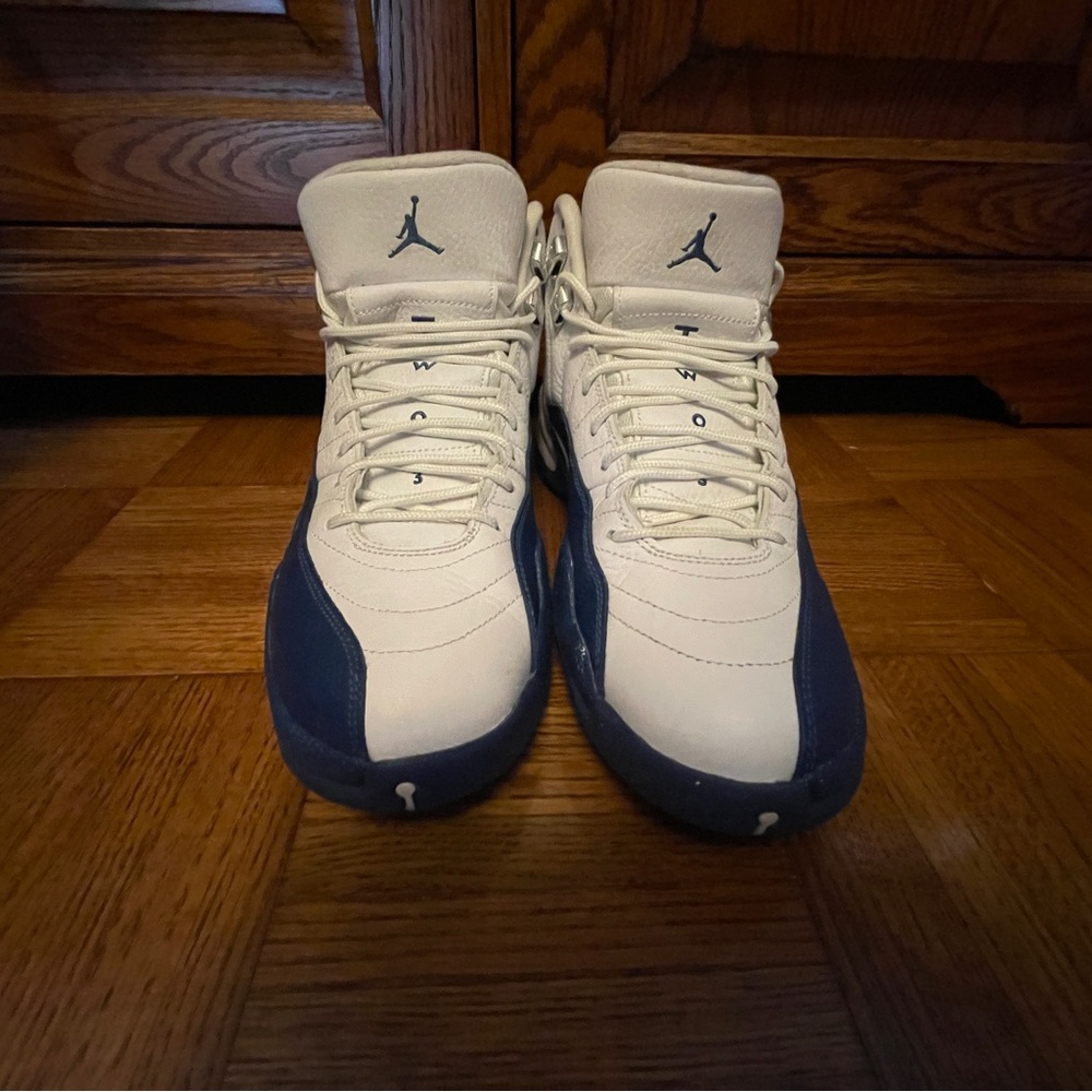 Jordan 12 French Blue size 10.5